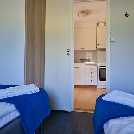 Rosenborgs Friluftspensionats Stugor Med Koek Färjestaden Buitenkant foto